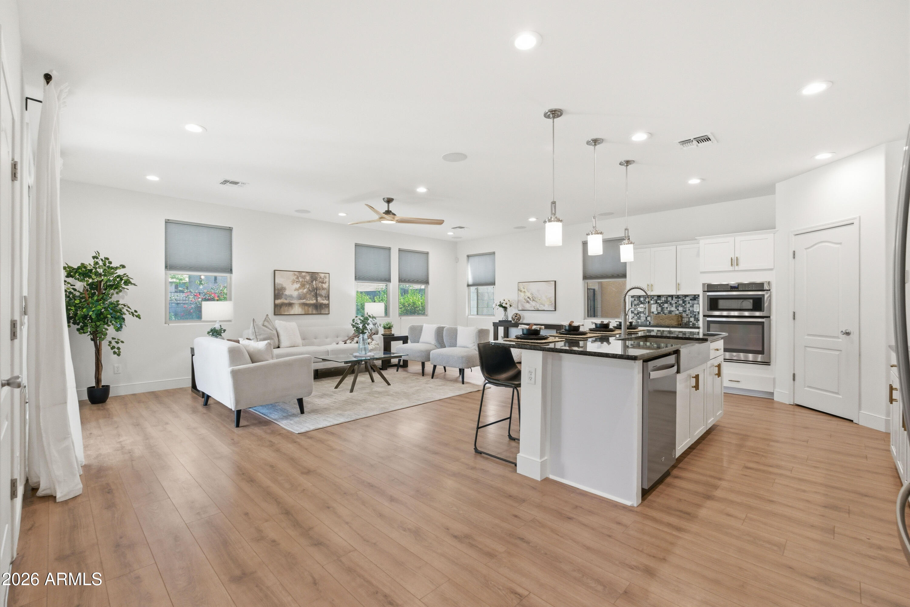 SIGNAL BUTTE ESTATES - Residential
