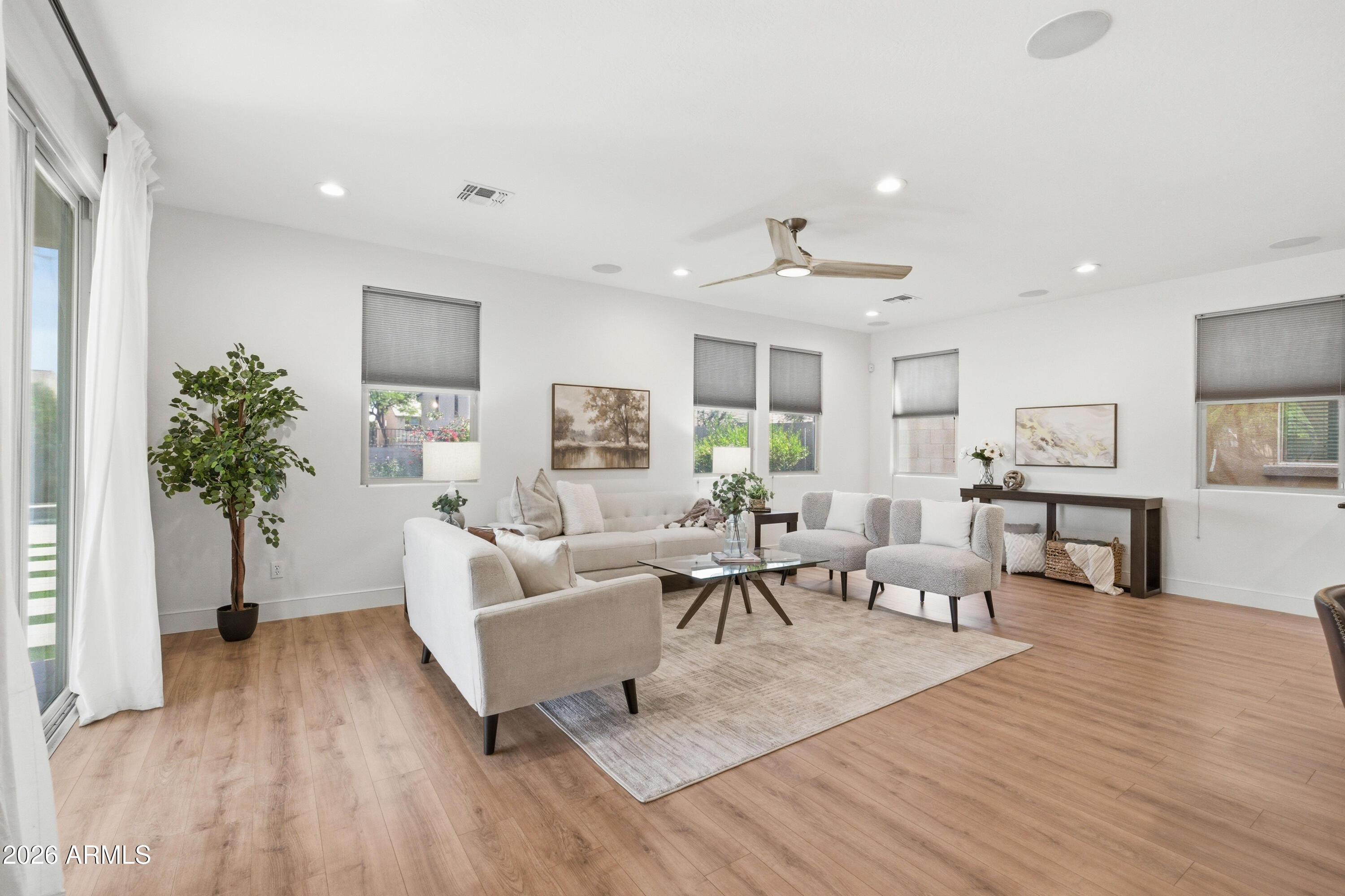 SIGNAL BUTTE ESTATES - Residential