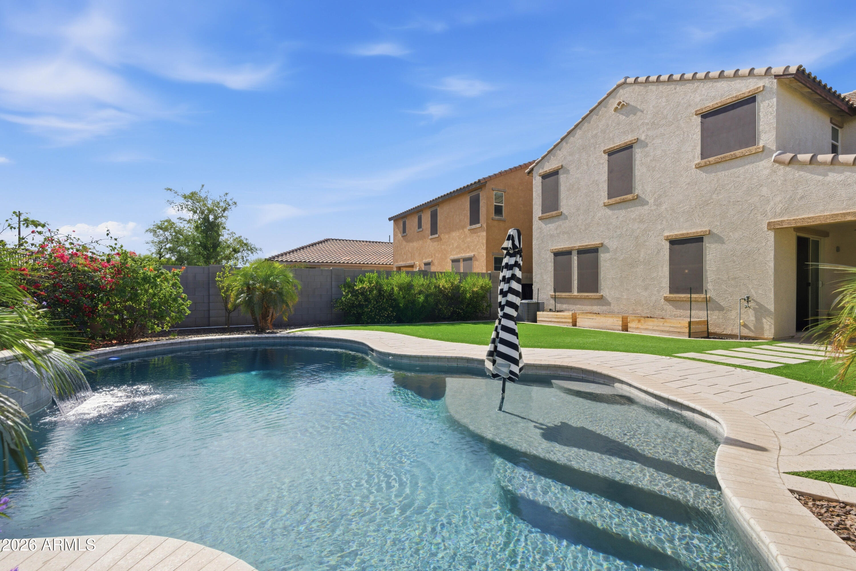 SIGNAL BUTTE ESTATES - Residential