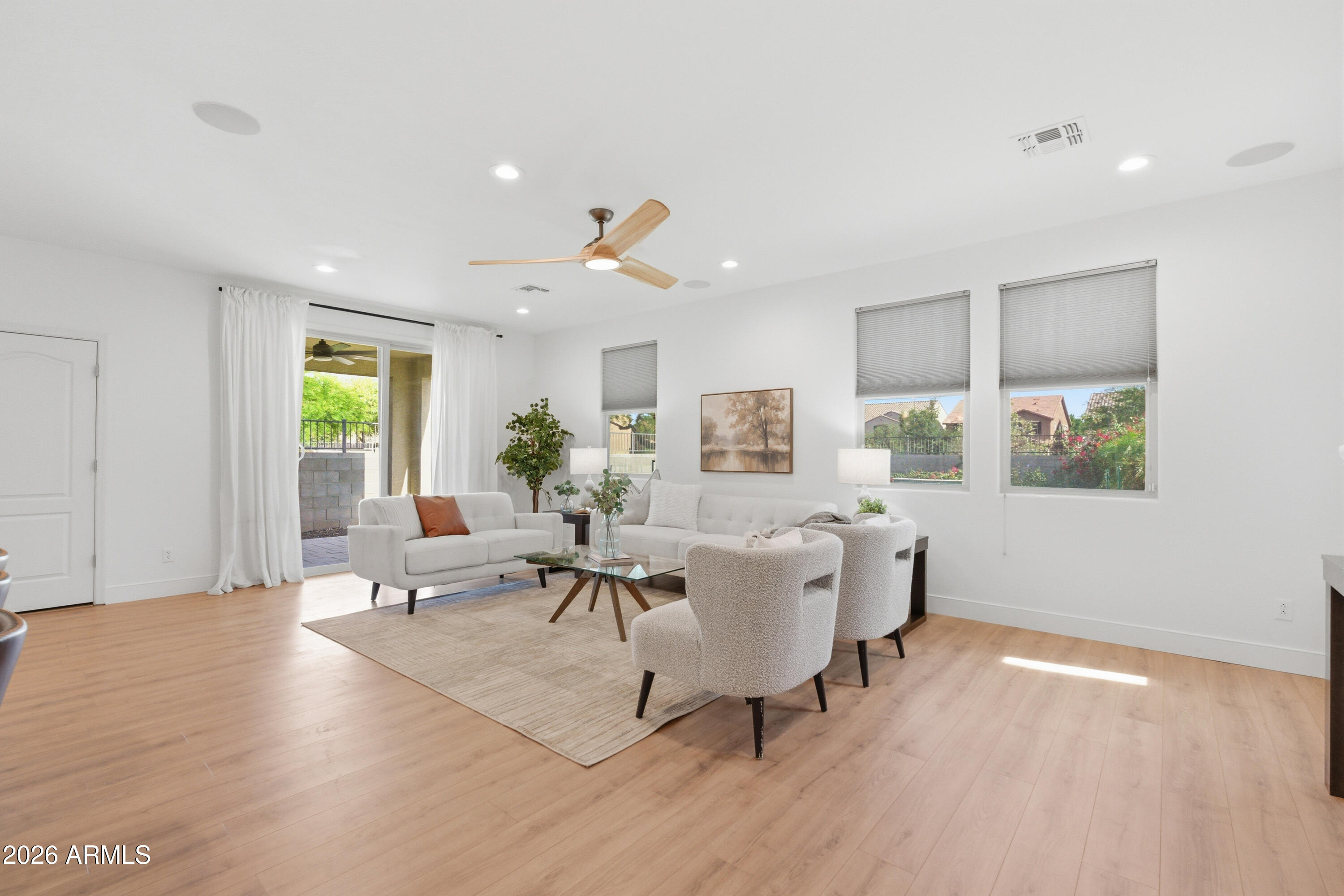 SIGNAL BUTTE ESTATES - Residential