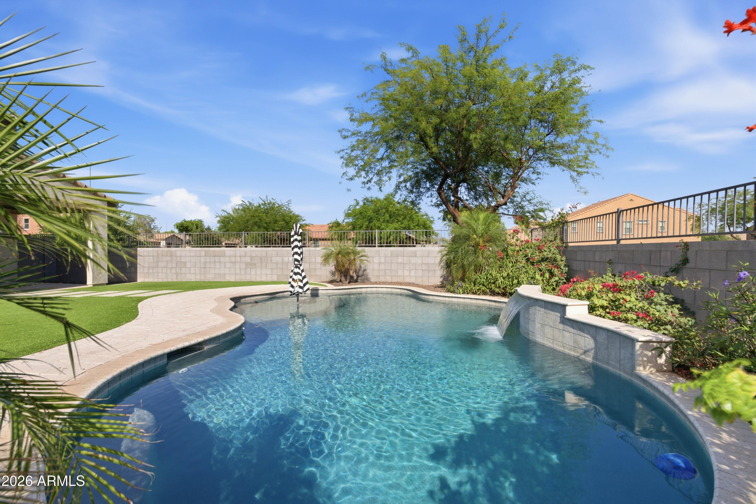 SIGNAL BUTTE ESTATES - Residential
