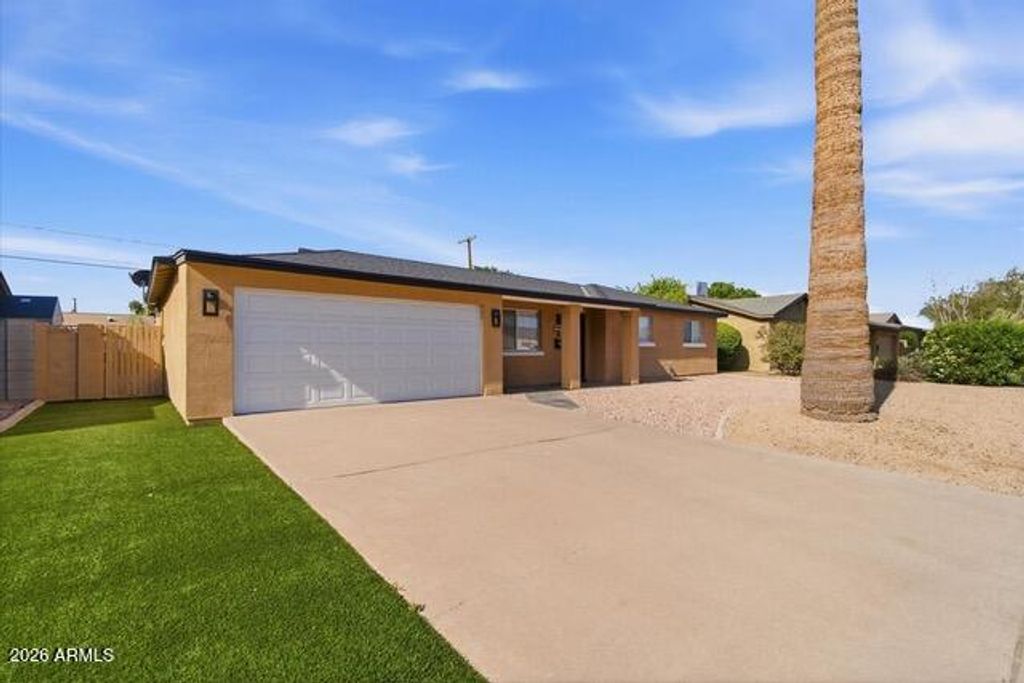 Photo of 7327 E Mckinley Street, Scottsdale, AZ 85257 (MLS # 6996474)