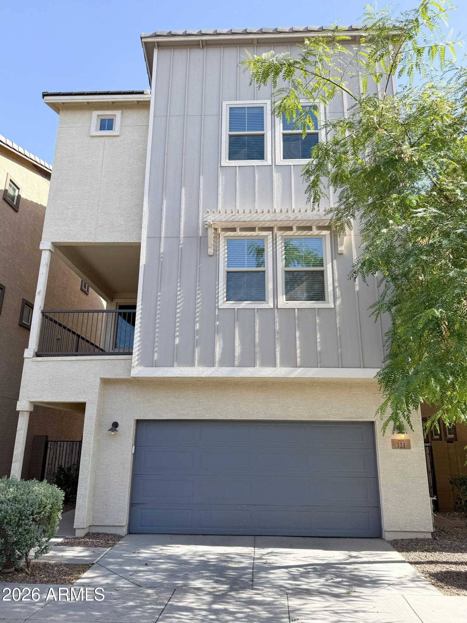 731 W Winchester Drive