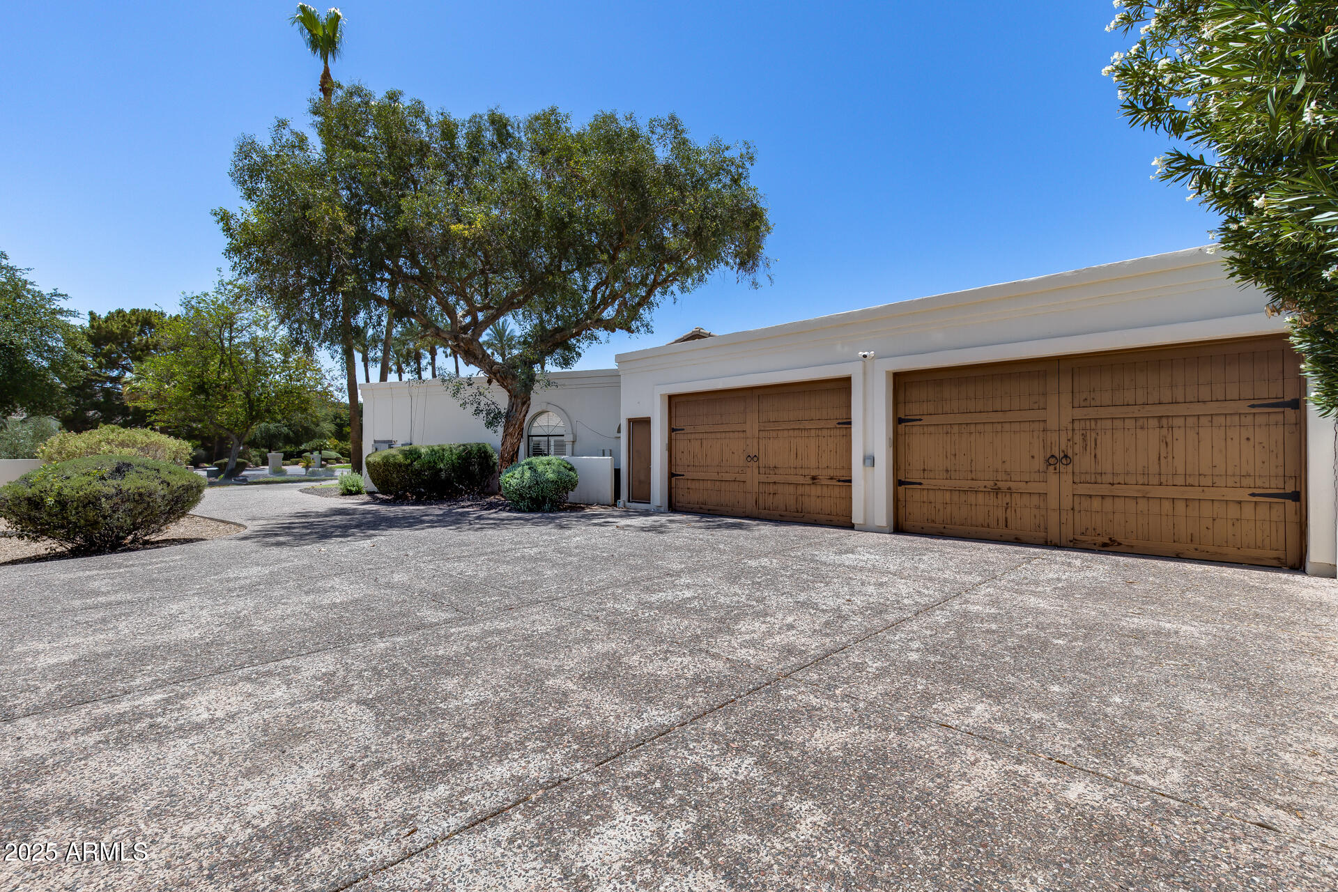 8303 N 61ST Place