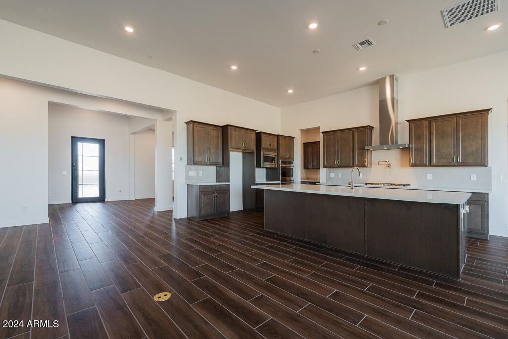 3823 W LODGE Drive