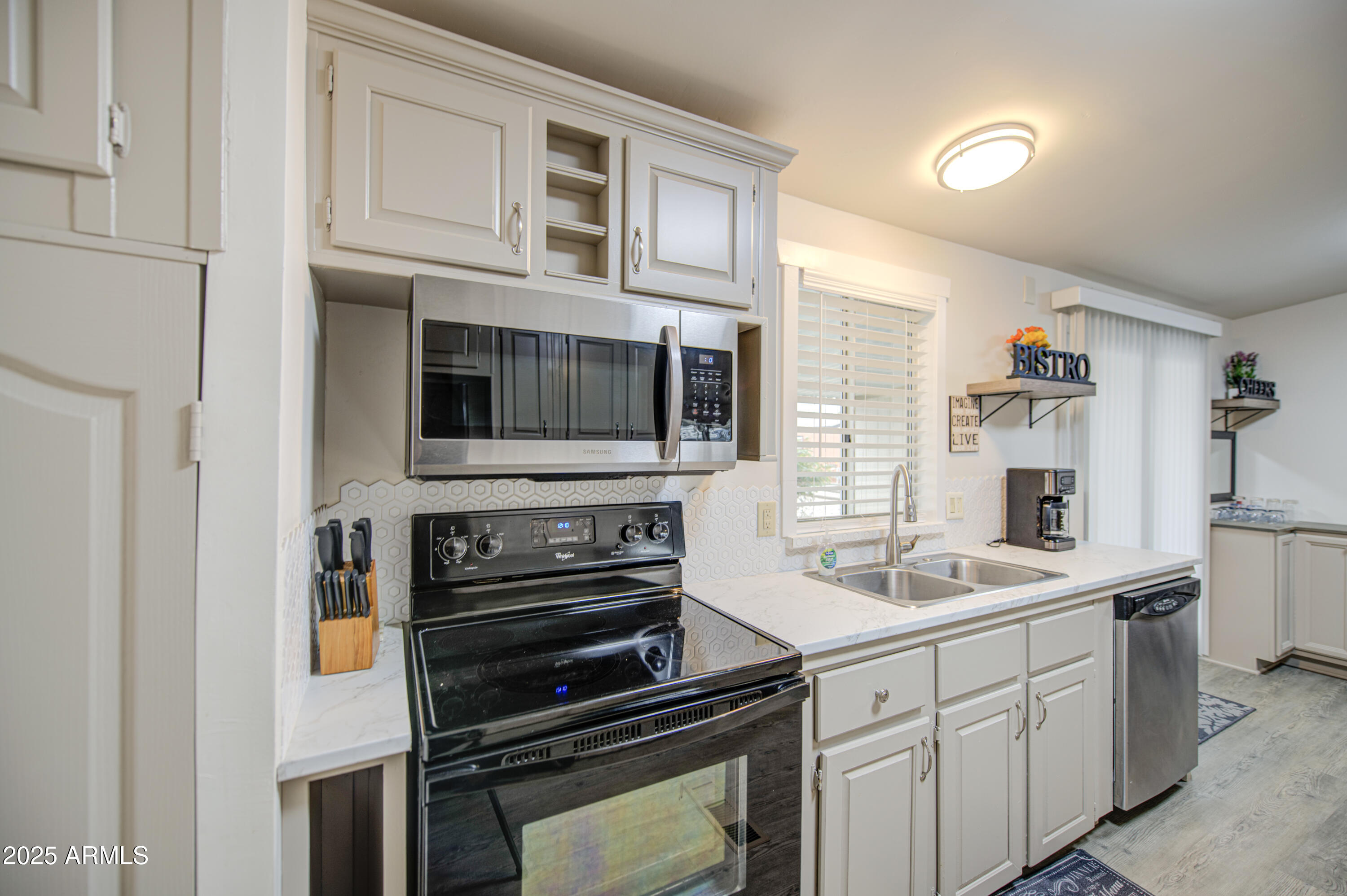 2208 W BASELINE Avenue 67