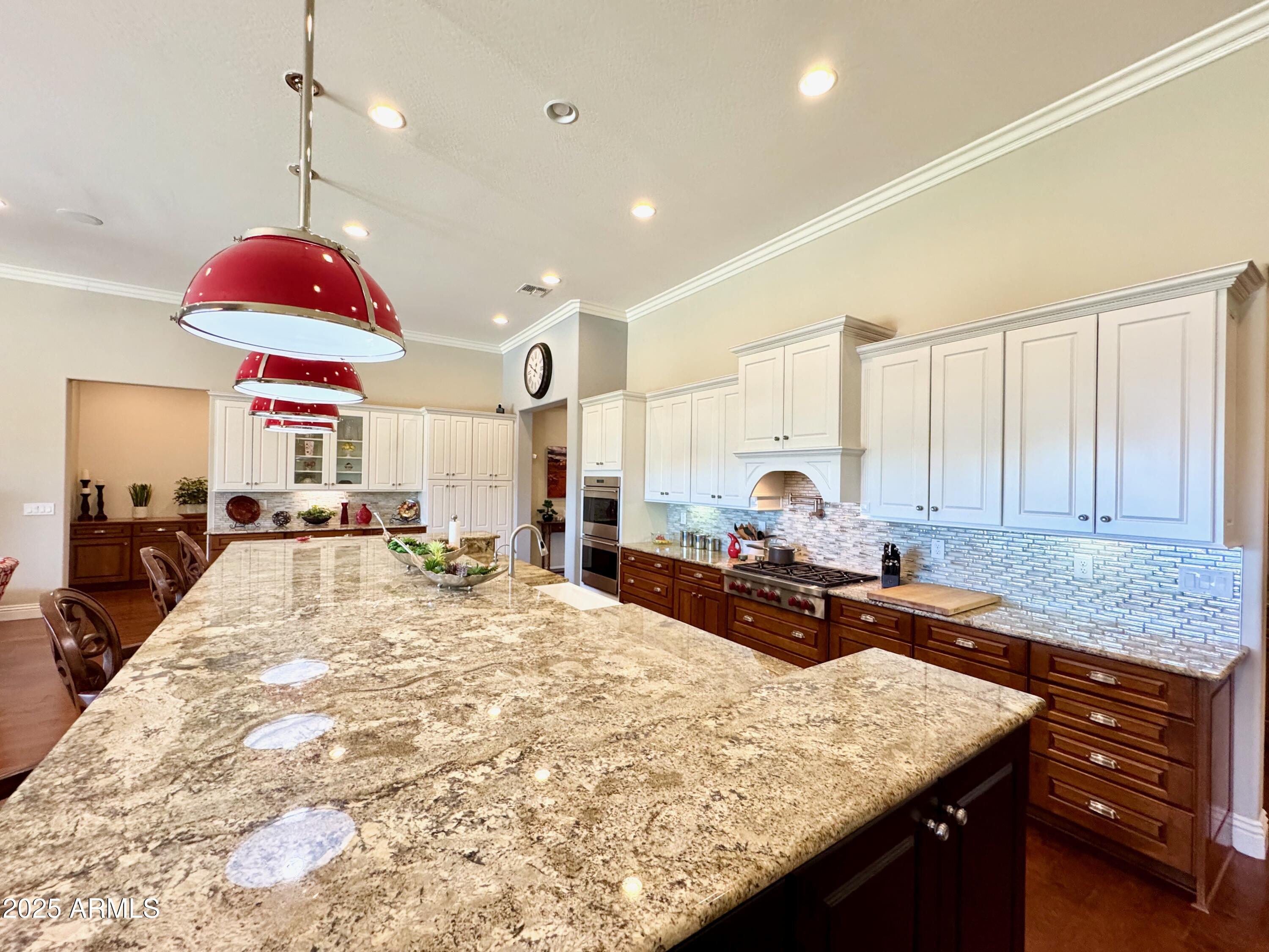 6125 E HODGES Street