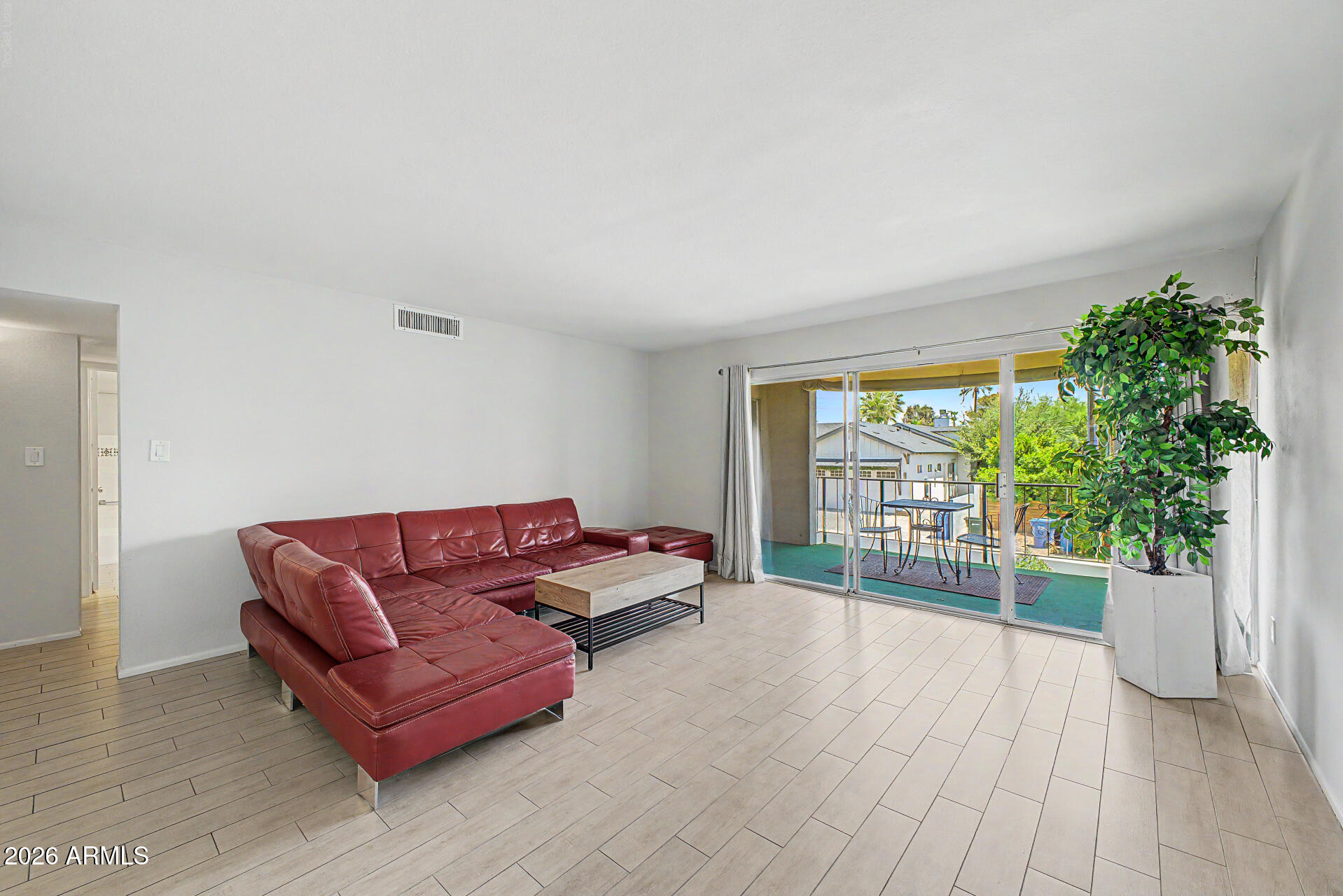 4727 E LAFAYETTE Boulevard 208