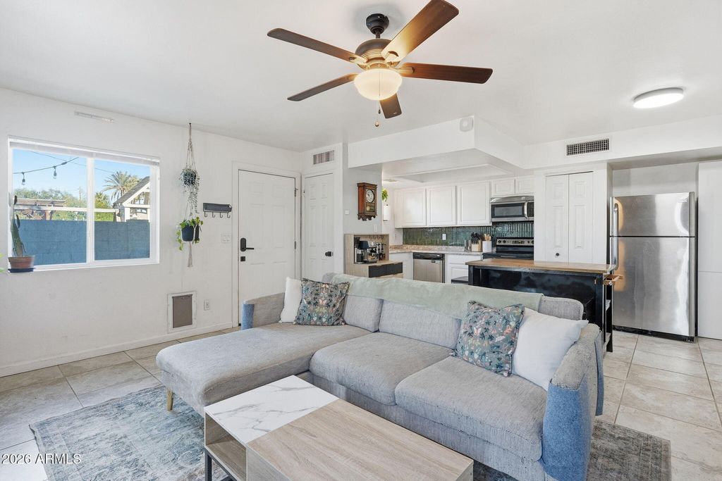 Photo of 4142 N 11th Street #8, Phoenix, AZ 85014 (MLS # 6977247)