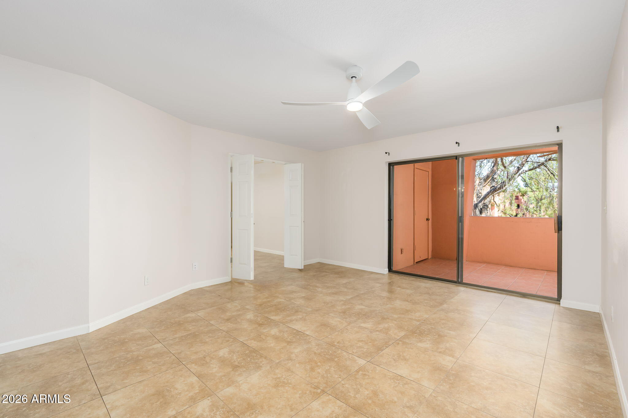 12212 N PARADISE VILLAGE Parkway S 318