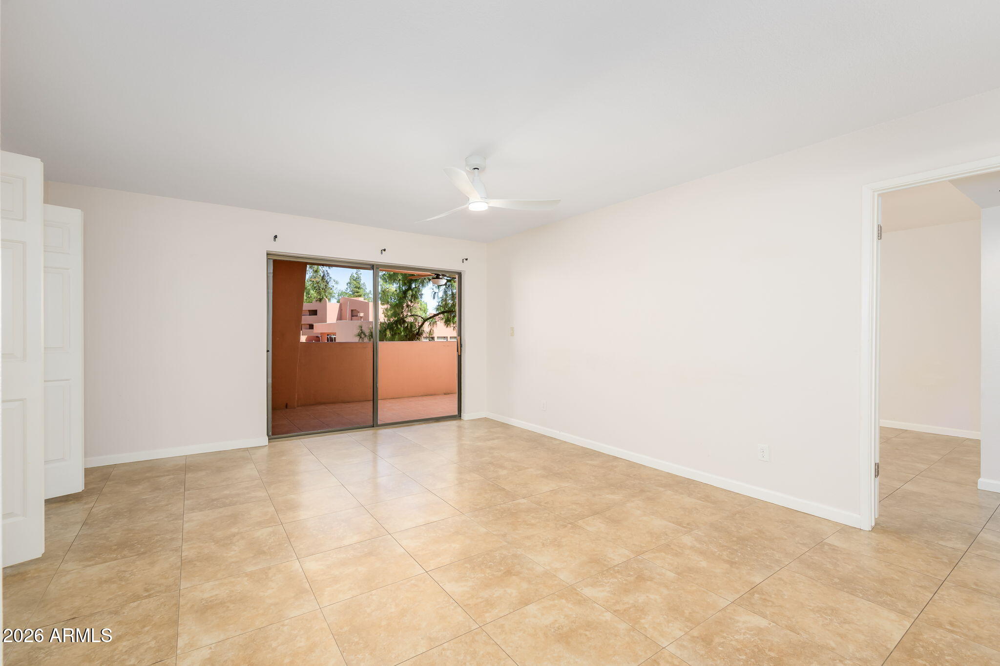12212 N PARADISE VILLAGE Parkway S 318