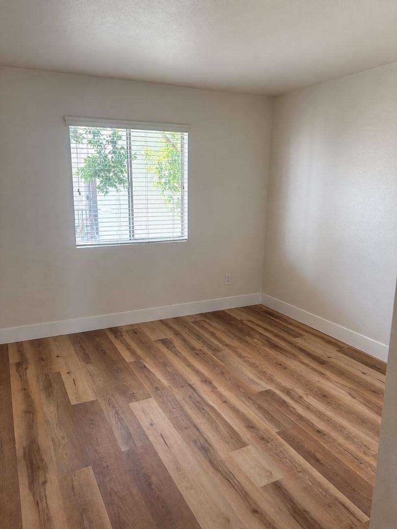 740 W Elm Street 207