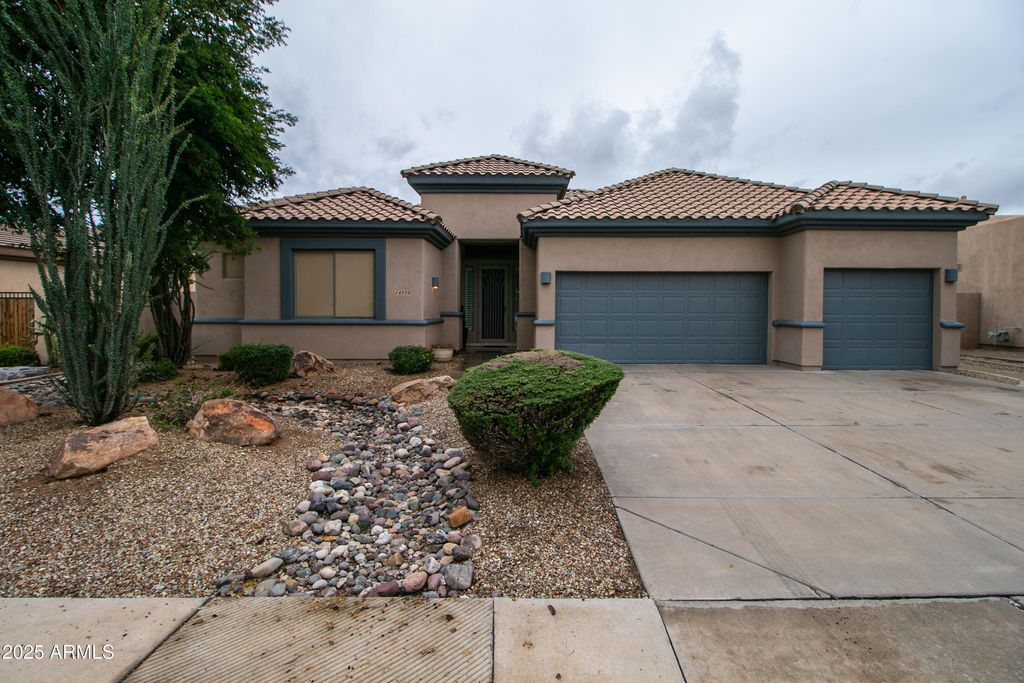 Photo of 14539 W Hillside Street, Goodyear, AZ 85395 (MLS # 6950448)