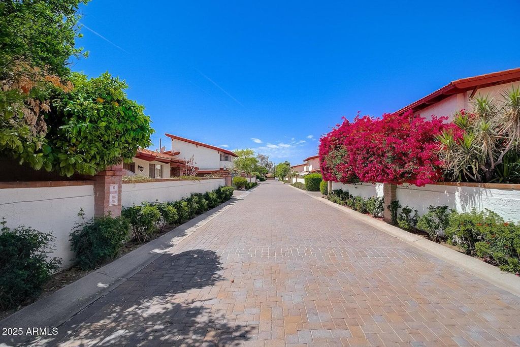 Photo of 1909 E Orange Drive, Phoenix, AZ 85016 (MLS # 7020600)