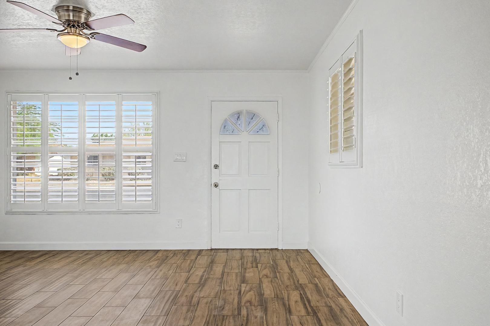 3519 W Orchid Lane