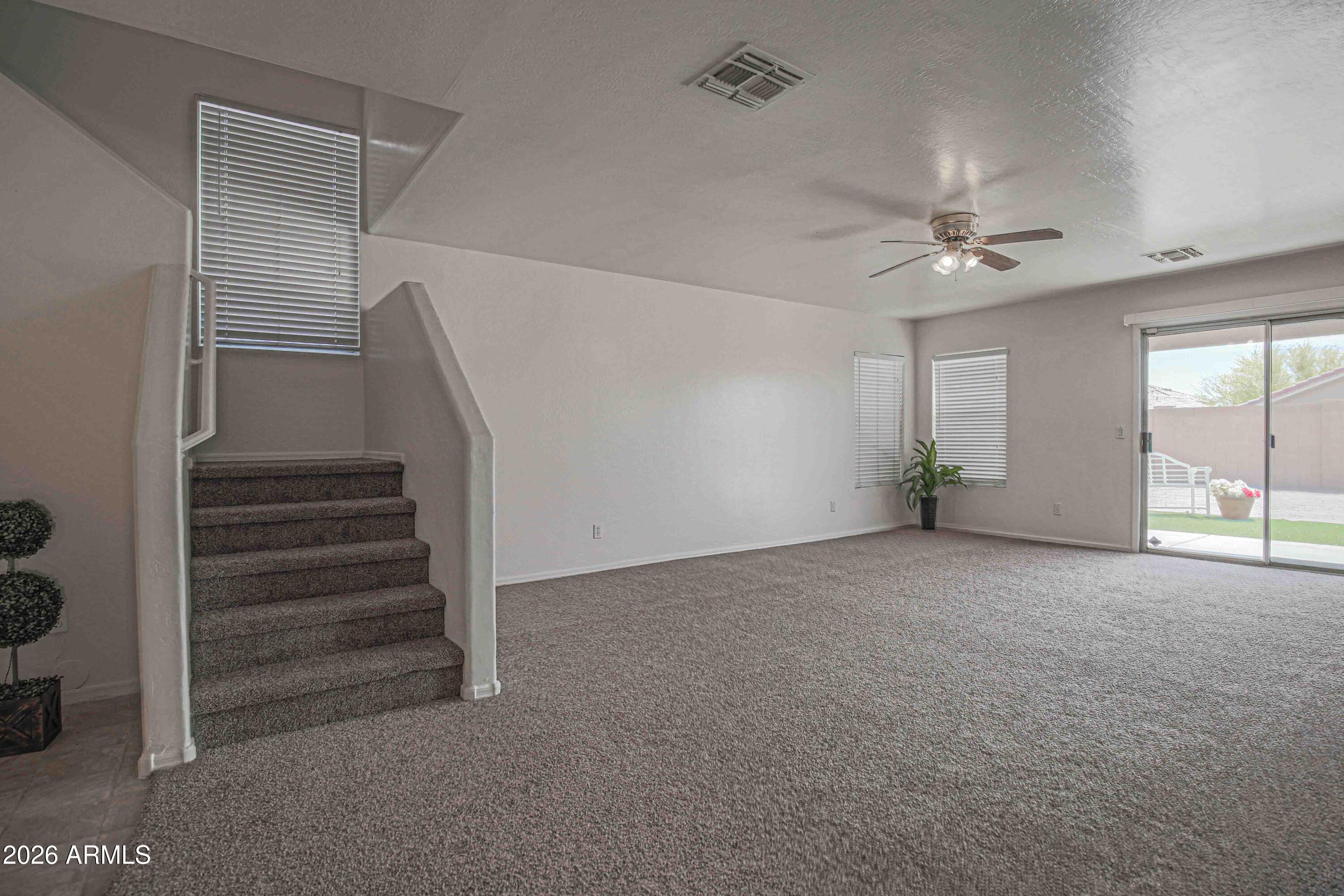 11239 W CAMPBELL Avenue