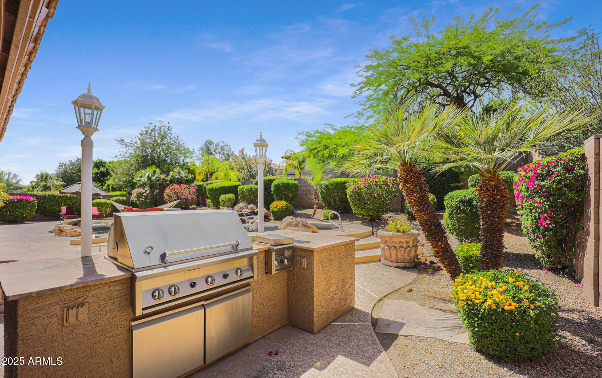7646 E ROSE GARDEN Lane