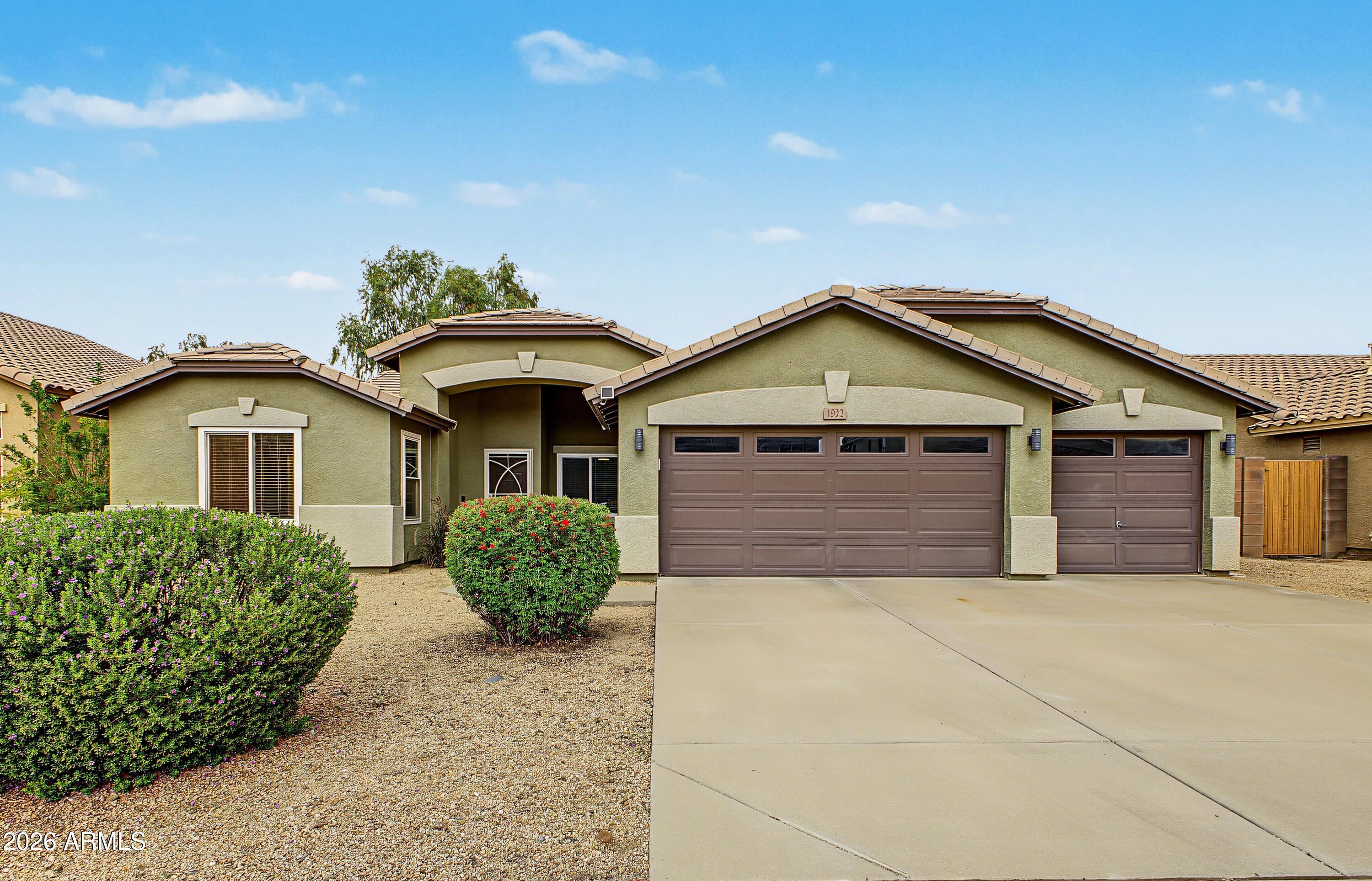 1922 W BURGESS Lane
