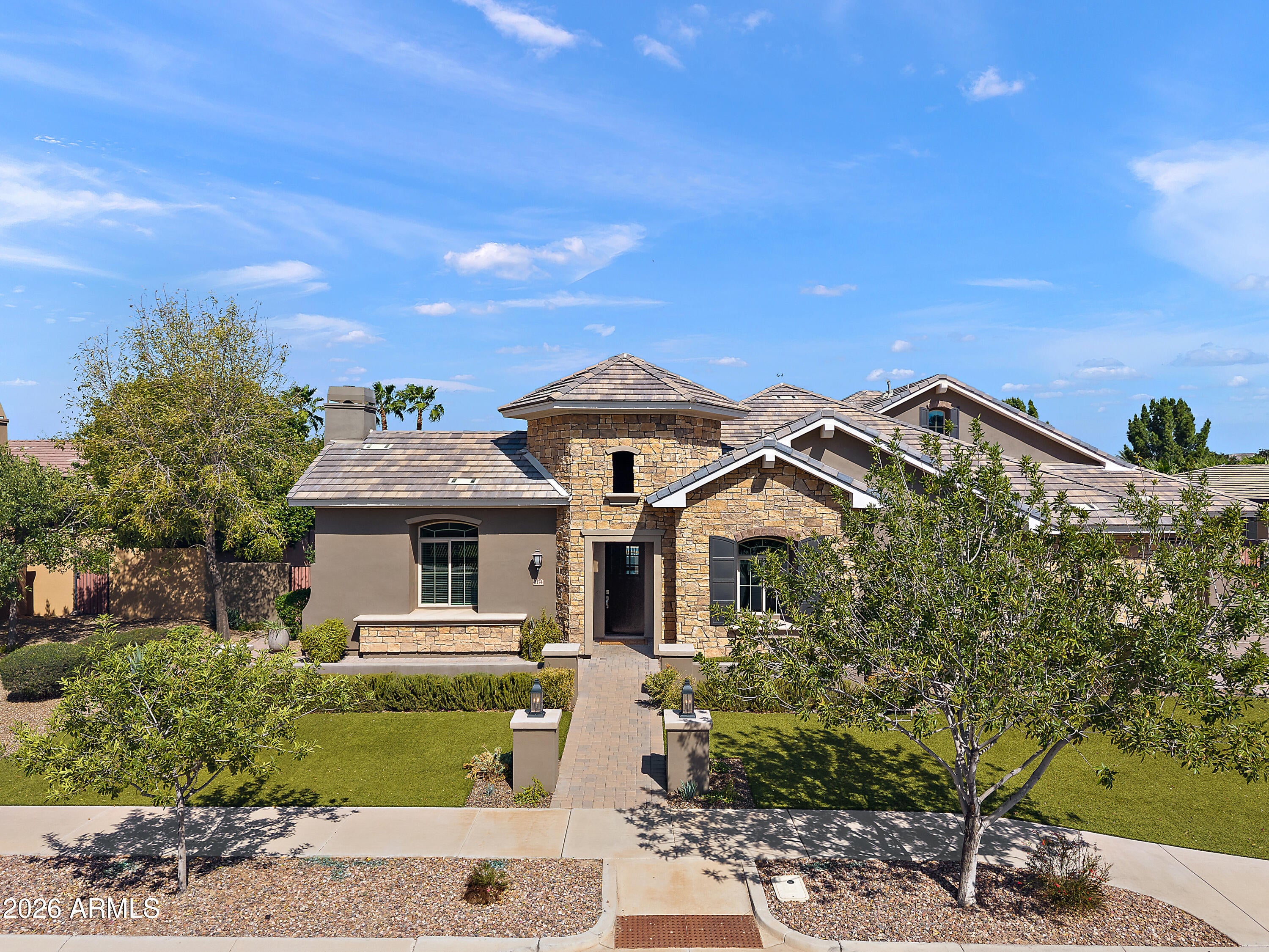 2174 E MEAD Drive