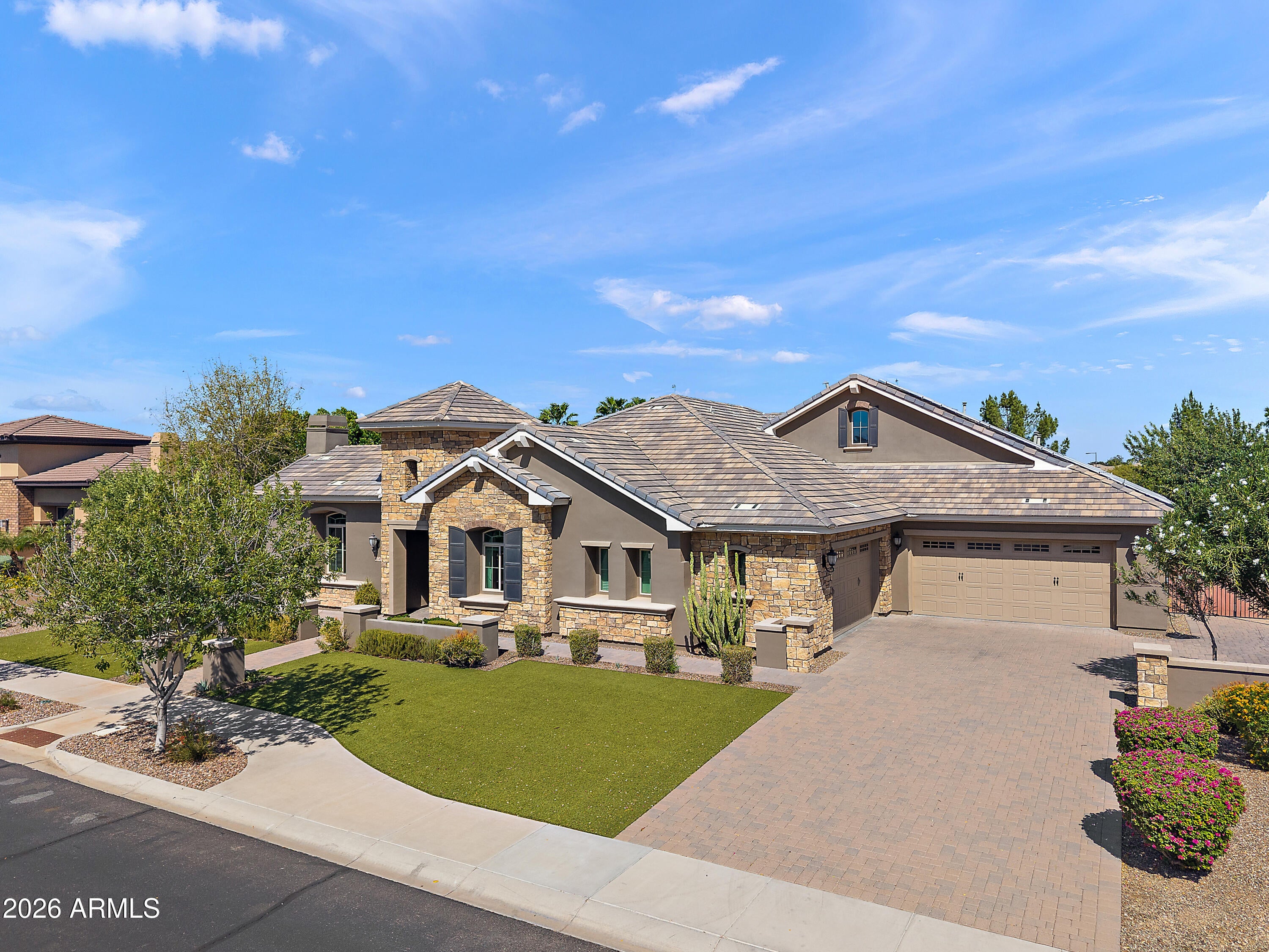 2174 E MEAD Drive