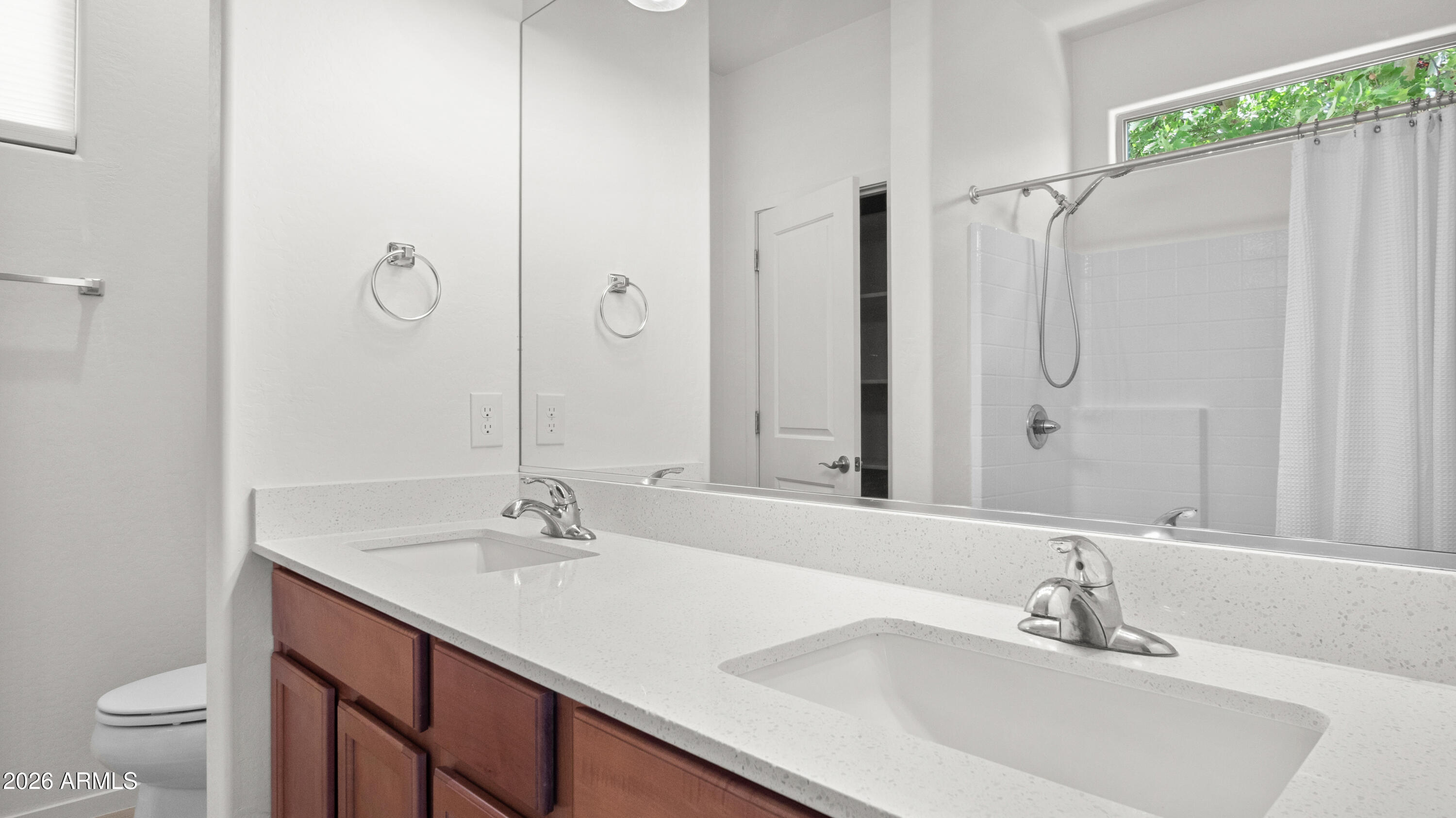 VILLAS ON ELM - Residential
