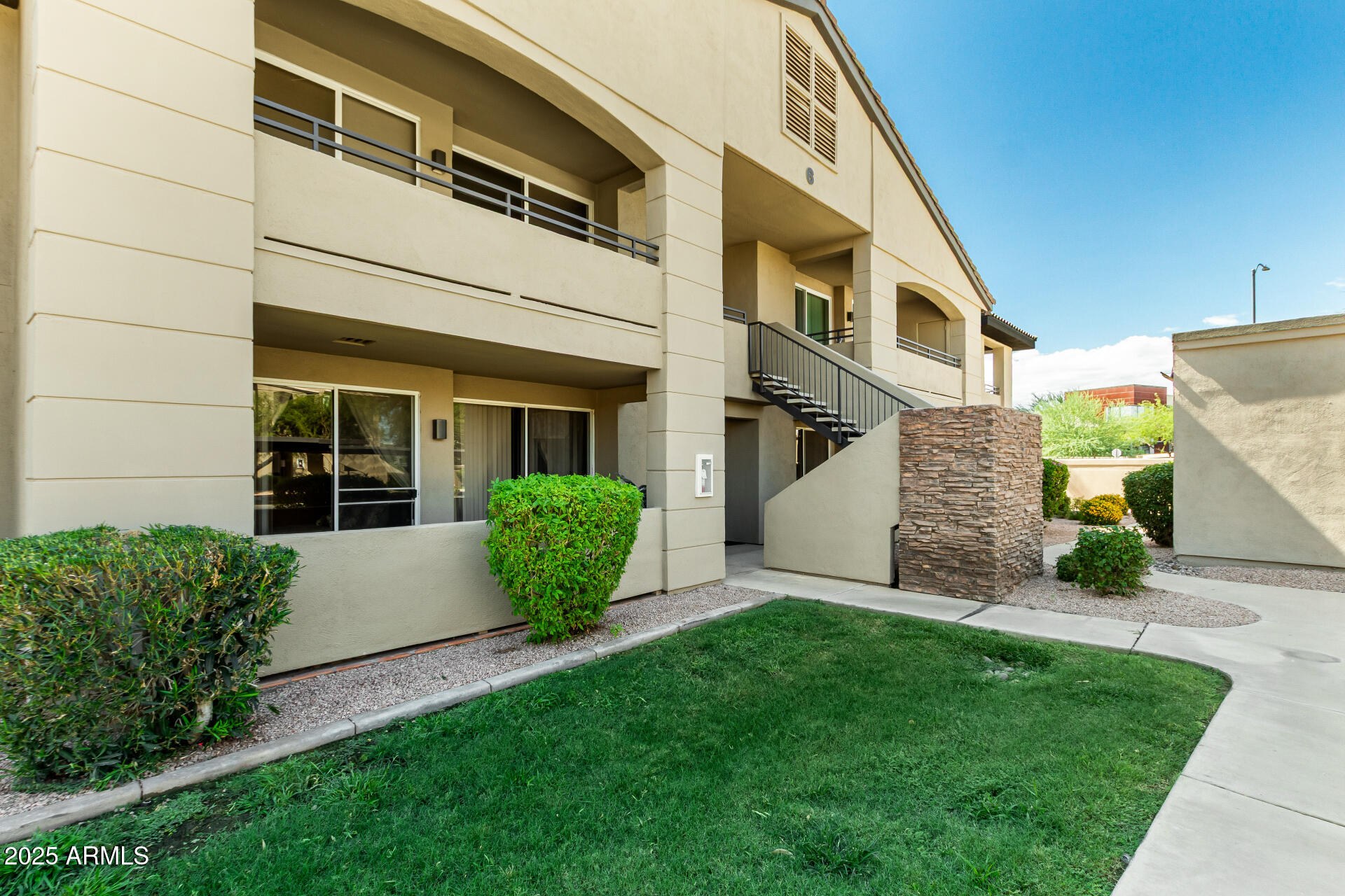 7009 E ACOMA Drive 1022