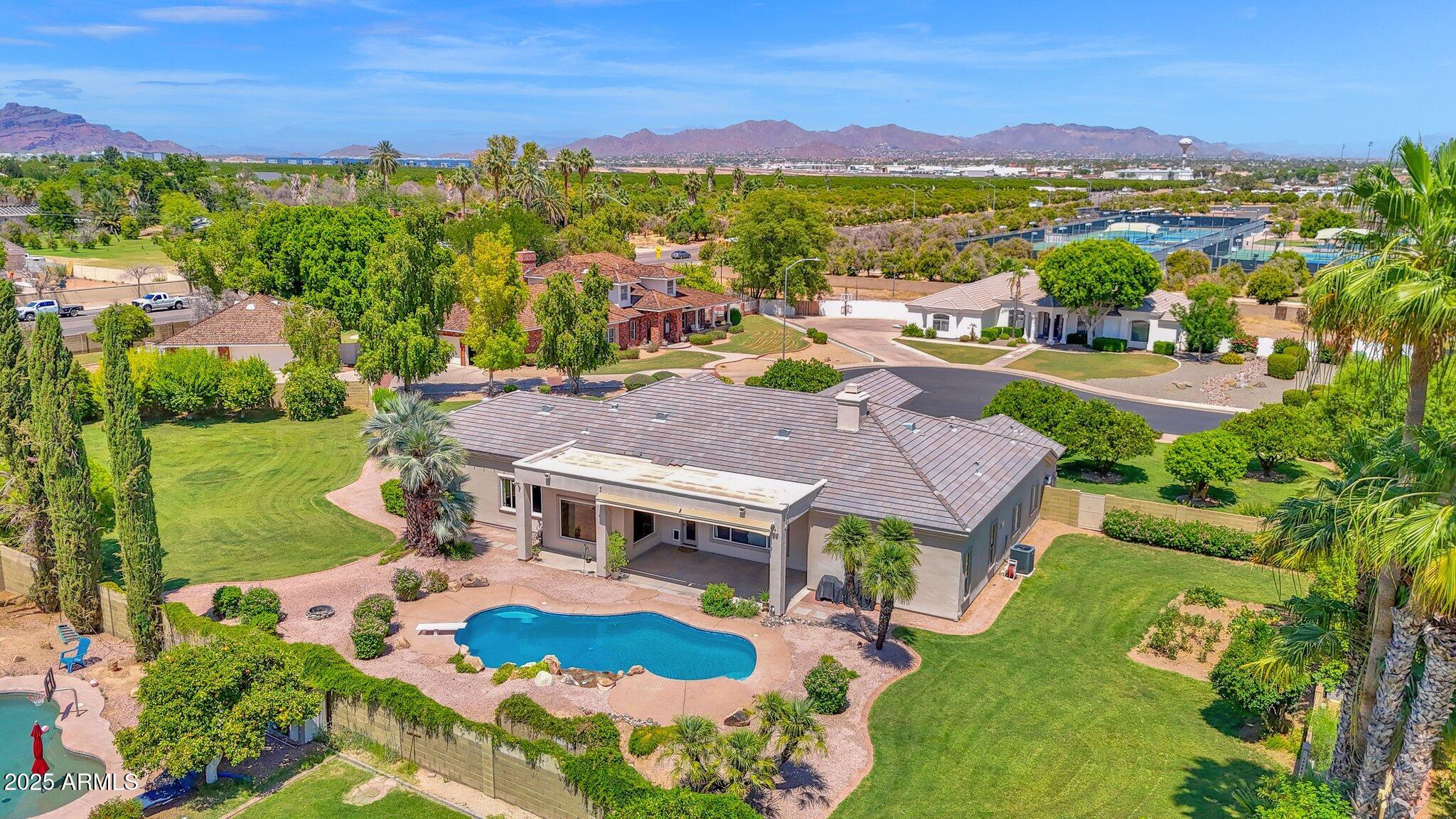 1940 N STEVENS Circle