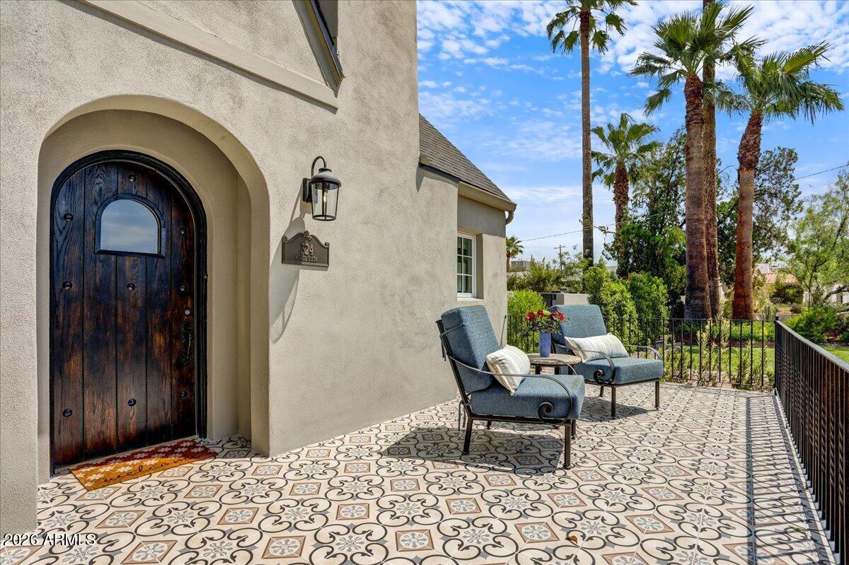 324 W MONTE VISTA Road