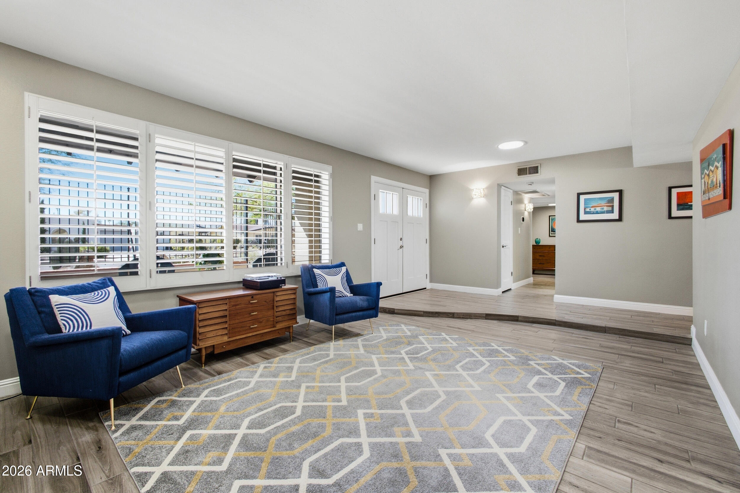 9601 N 35TH Place