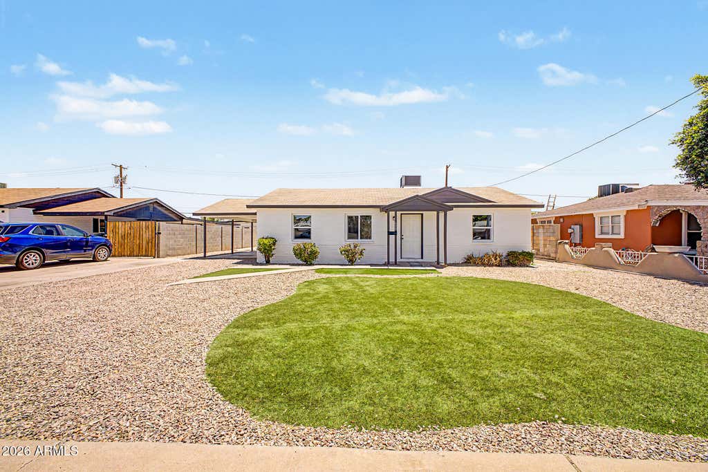 Photo of 639 S Sirrine, Mesa, AZ 85210 (MLS # 7038449)