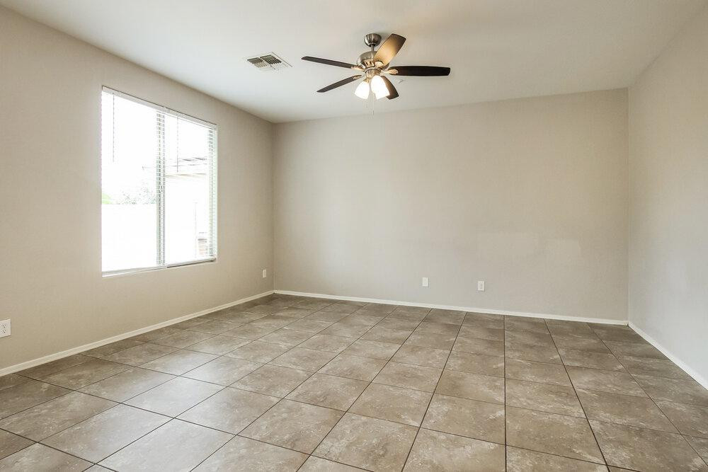 8889 W Cameron Drive