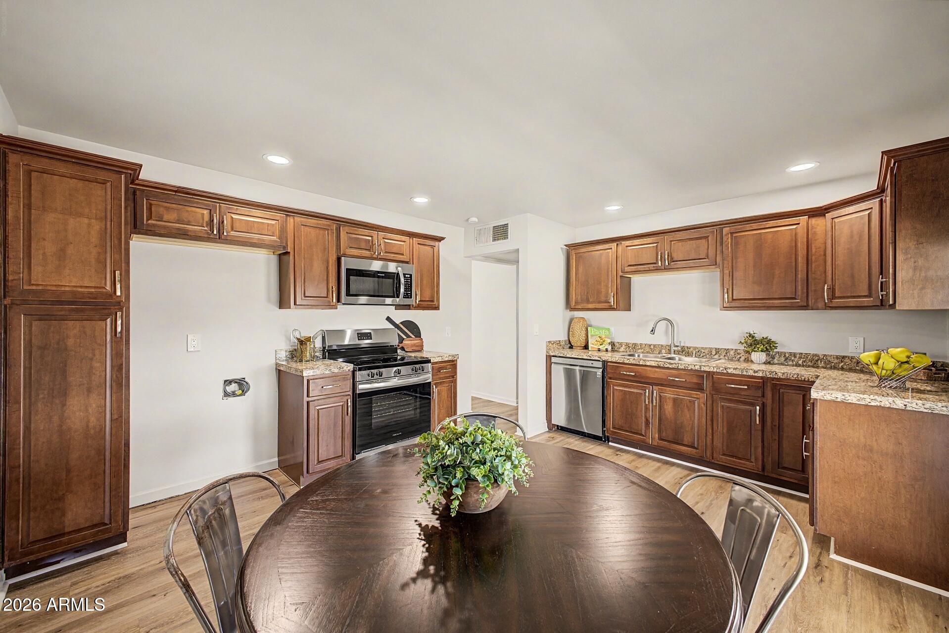 WESTOWN 3 - Residential