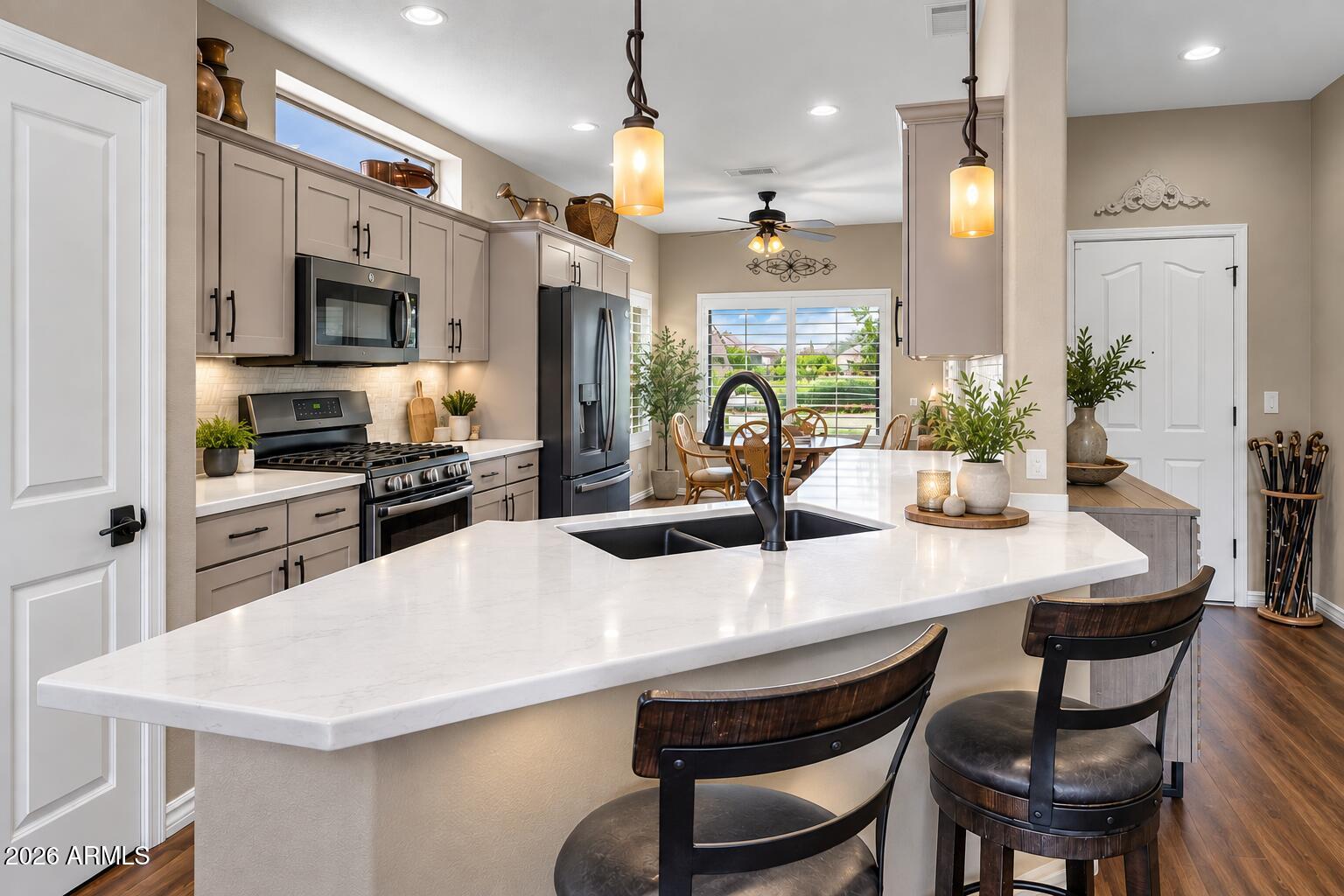 18401 N VILLA BELLA Drive