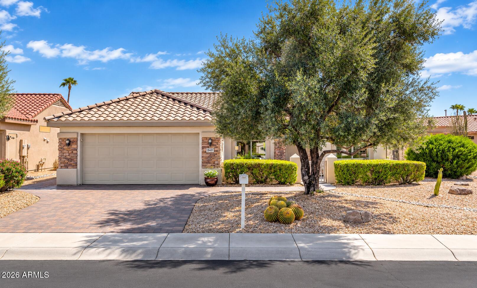 18401 N VILLA BELLA Drive