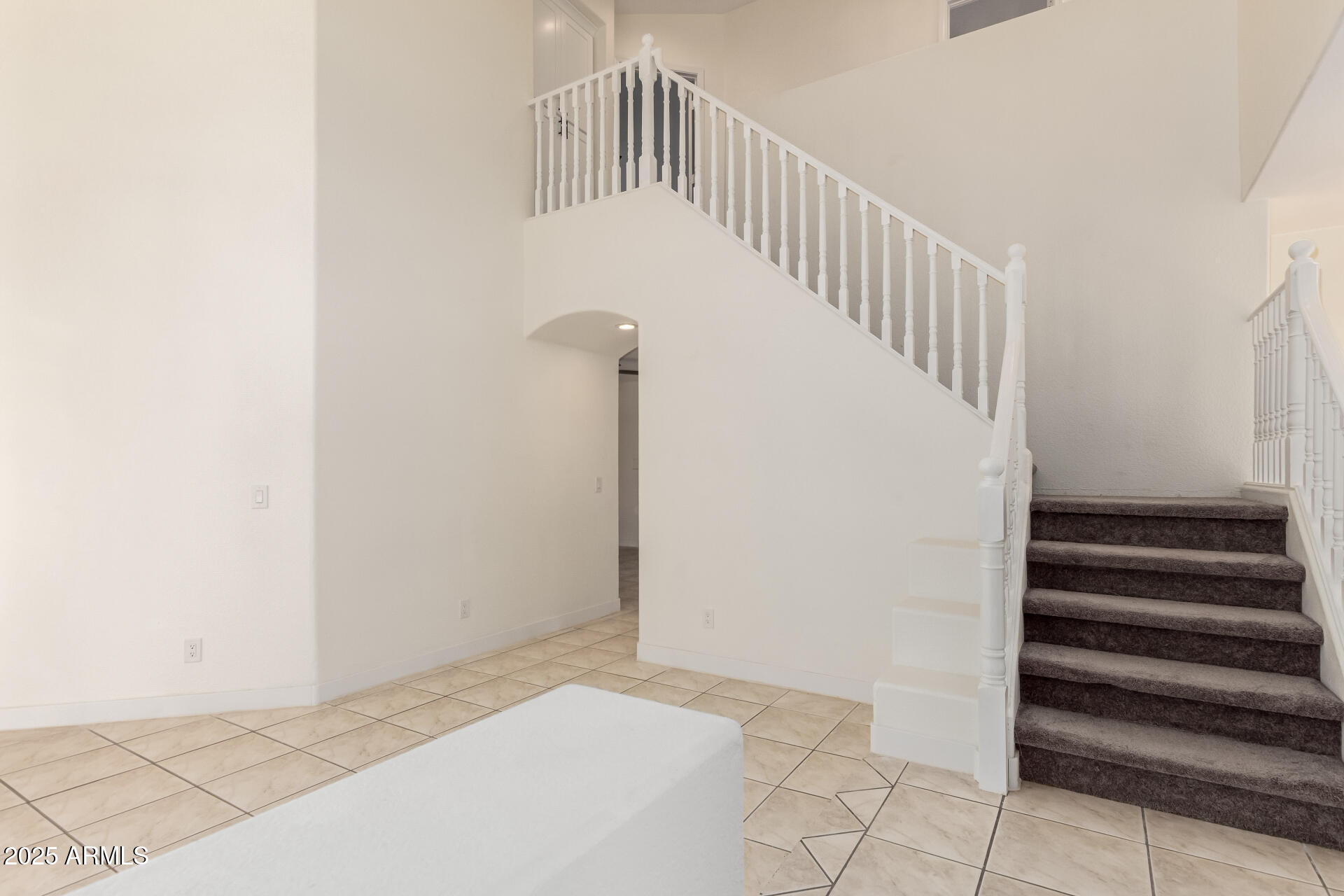 2580 W SHANNON Court