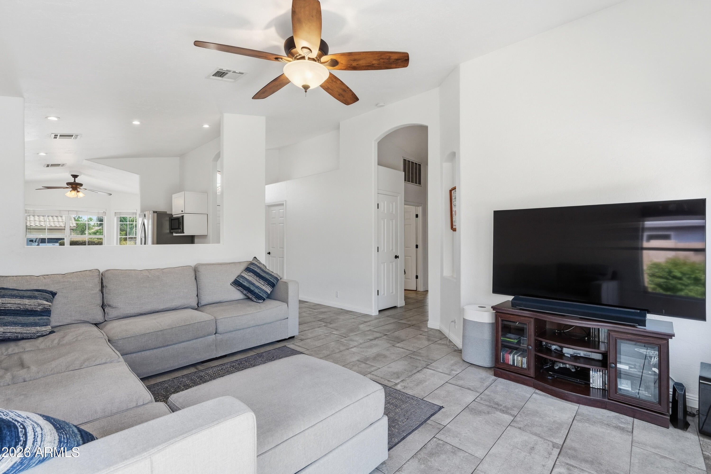 840 E GARY Drive
