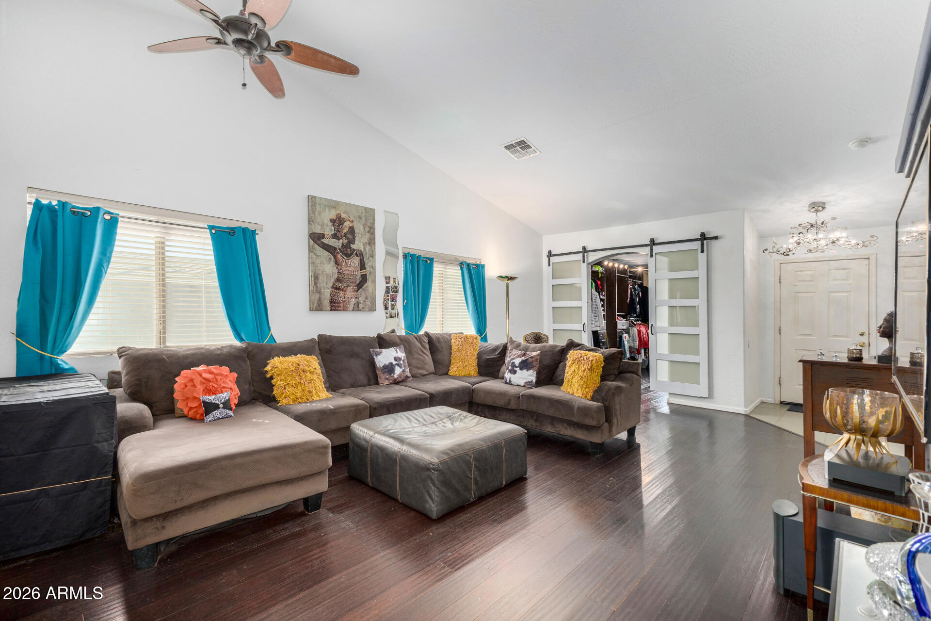 3337 W WAYLAND Drive