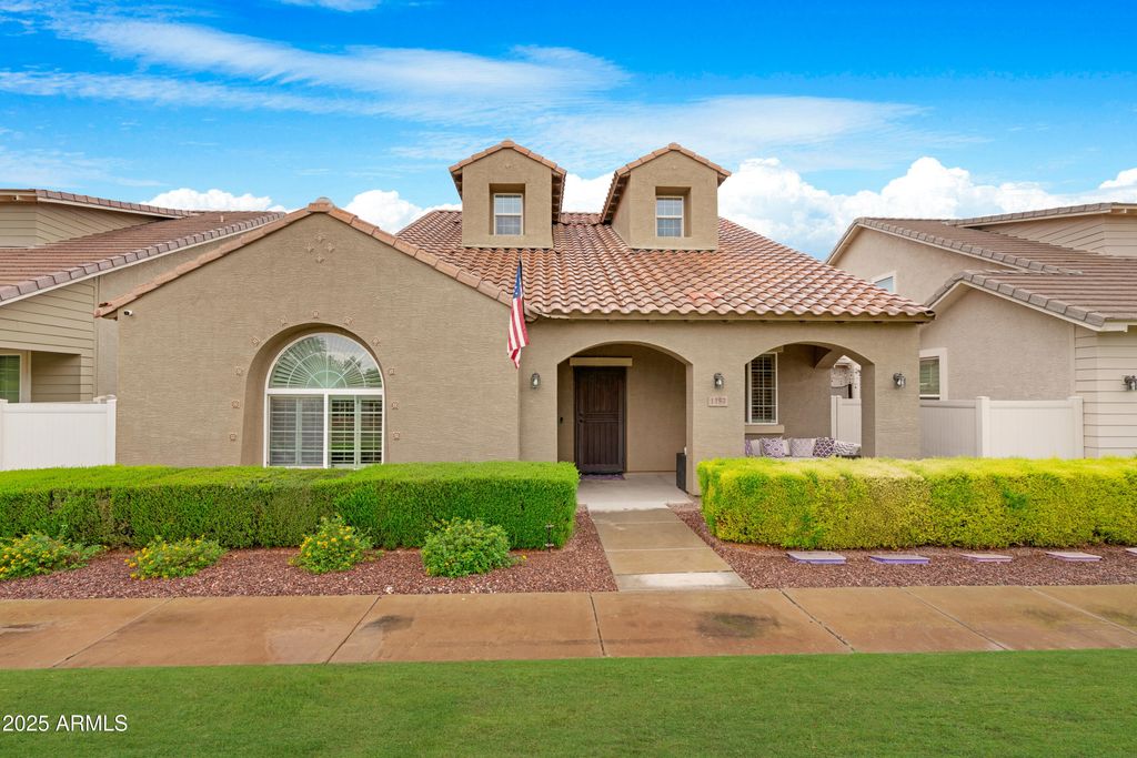 Photo of 1157 S Lydia Lane, Gilbert, AZ 85296 (MLS # 6932862)