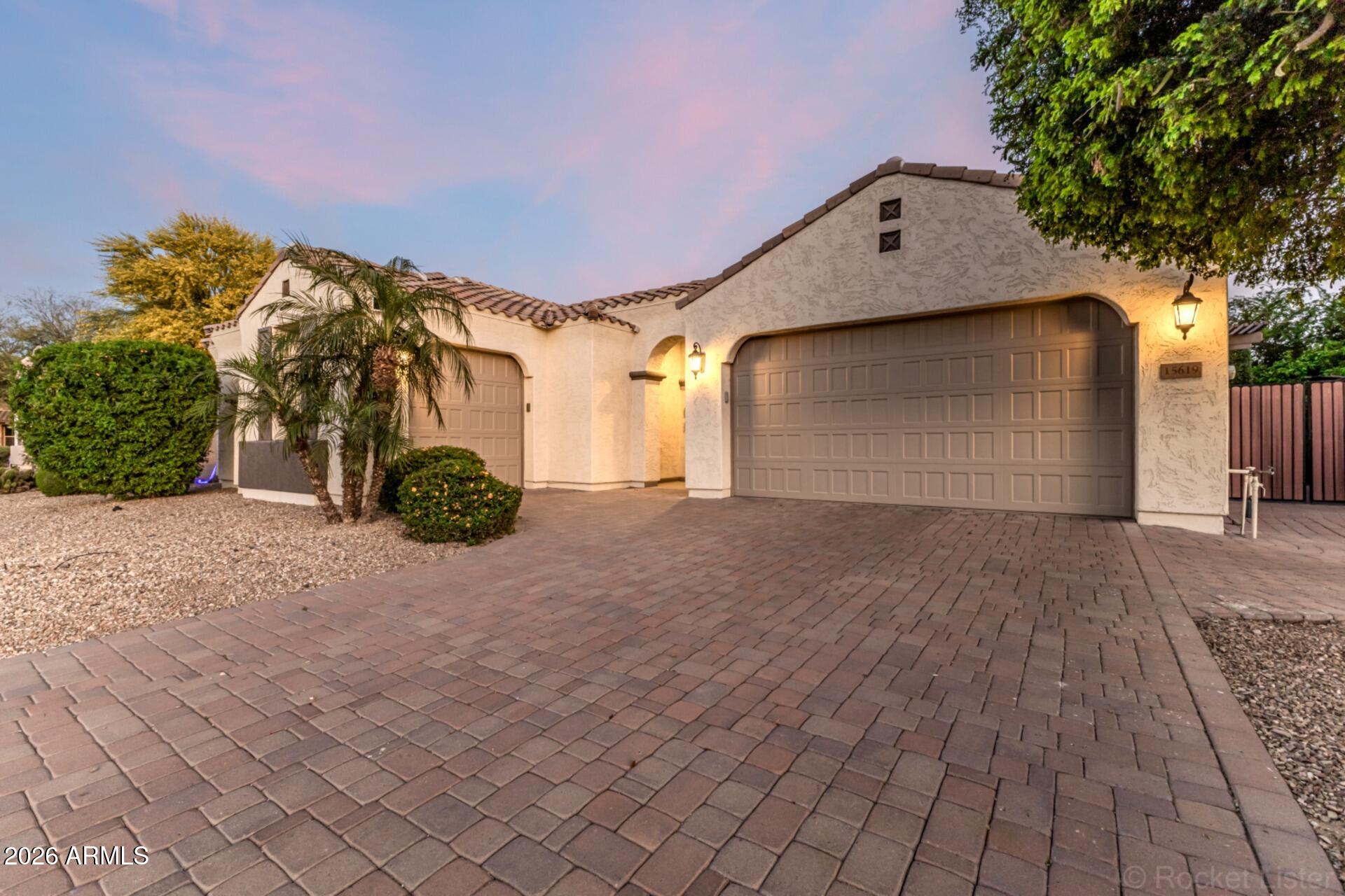 15619 W MINNEZONA Avenue