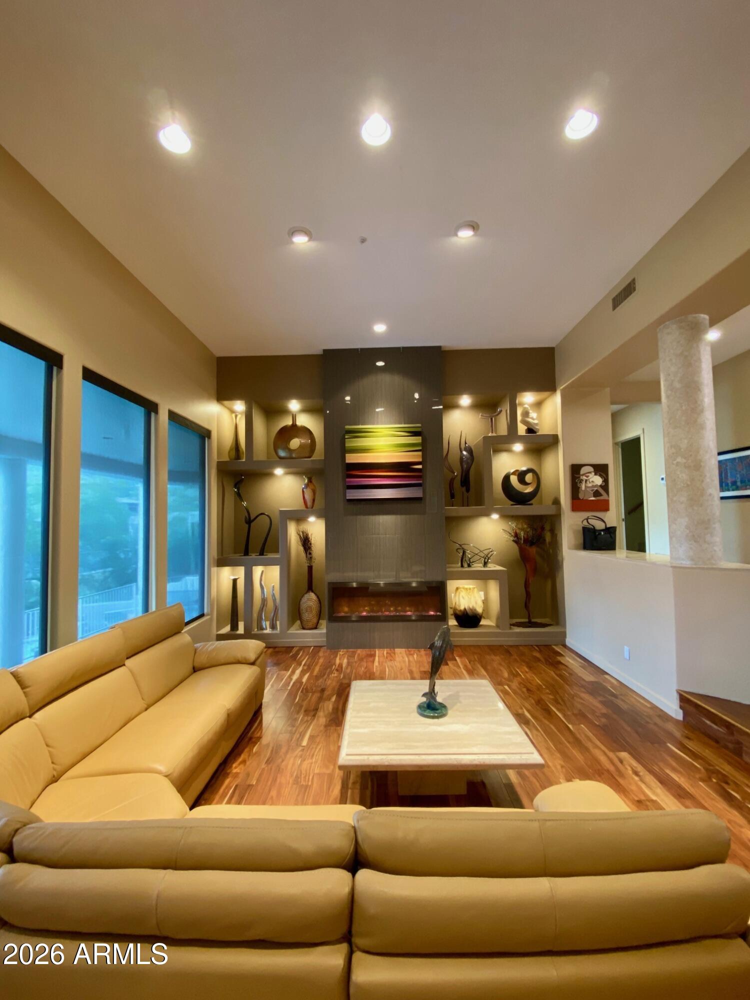 15440 N CABRILLO Drive