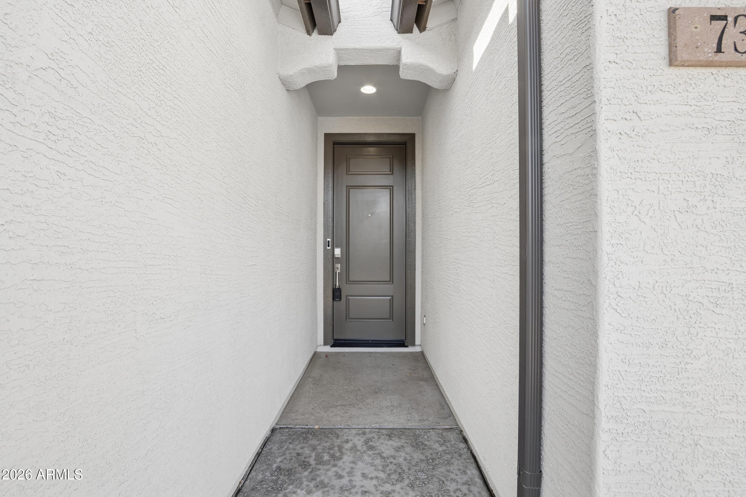 73 E CAPRICORN Way
