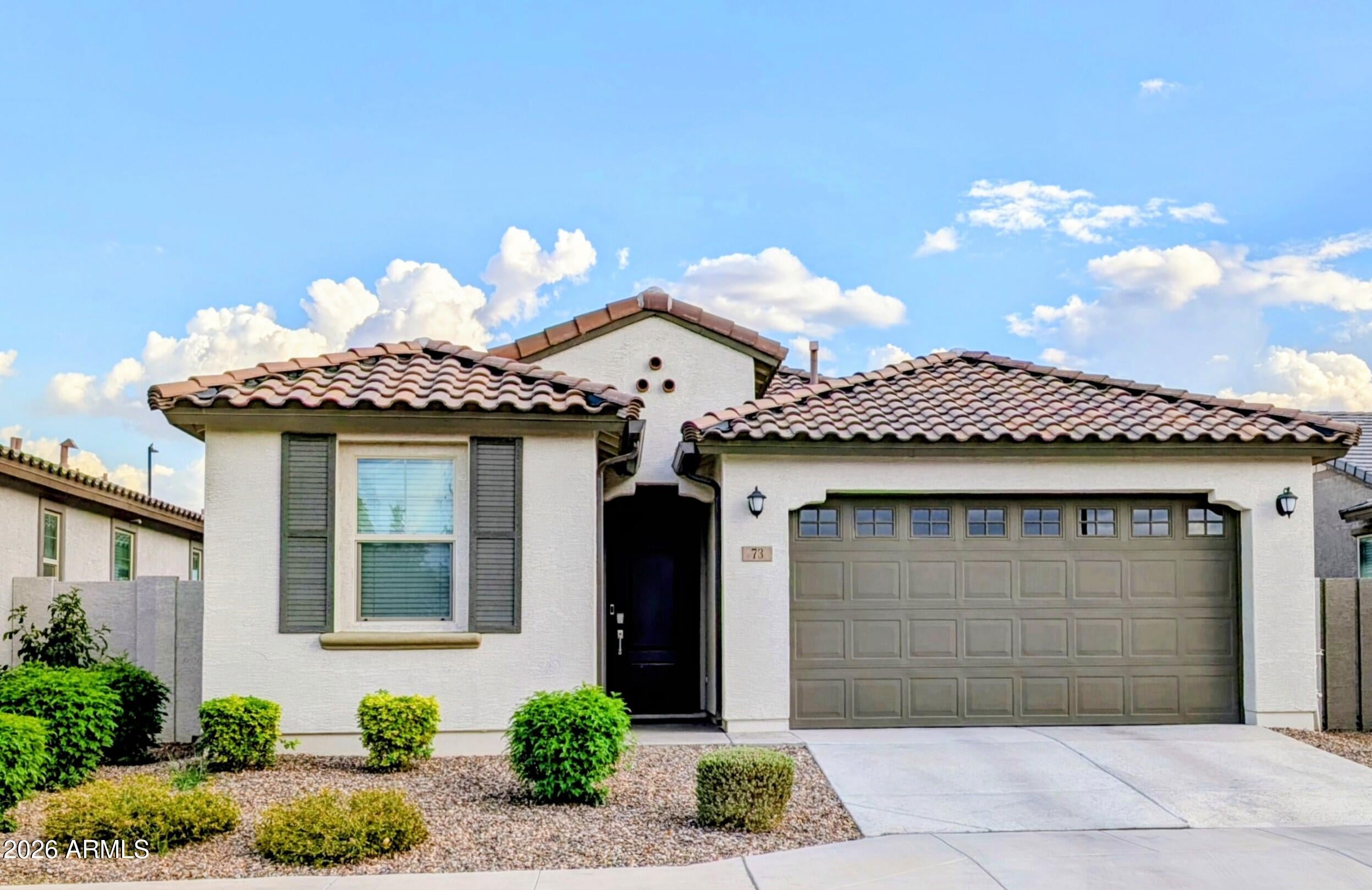 73 E CAPRICORN Way