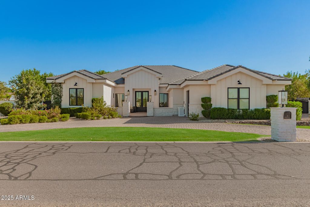 Photo of 21077 E Marsh Road, Queen Creek, AZ 85142 (MLS # 6934599)