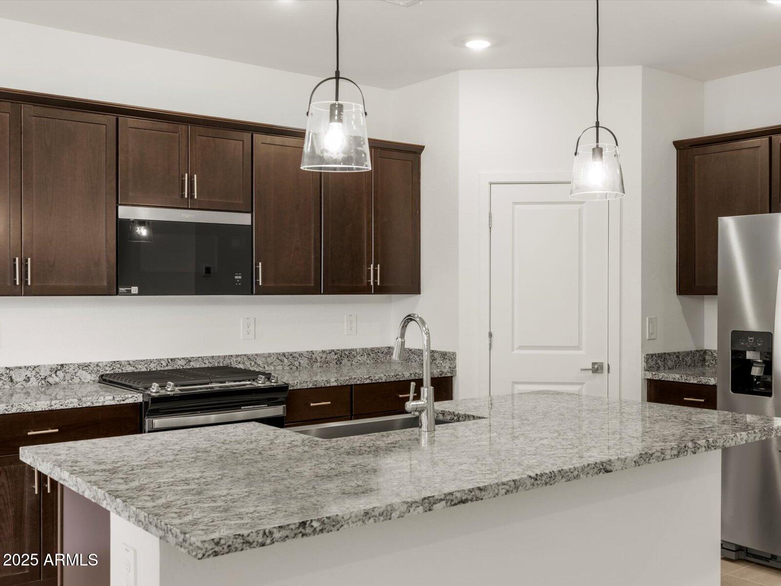 16034 W BRONCO Trail