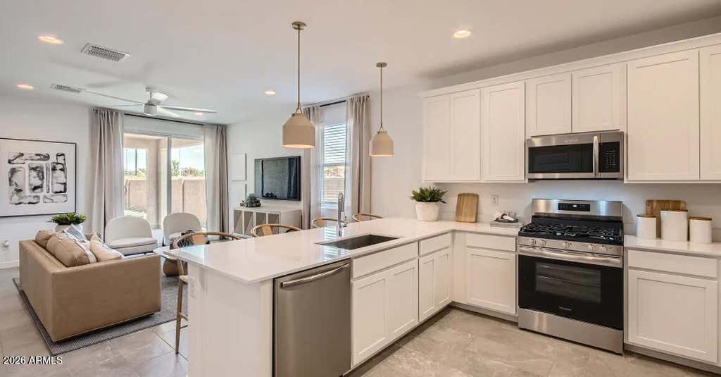Photo of 9812 W Sunderland Avenue, Phoenix, AZ 85037 (MLS # 7054050)