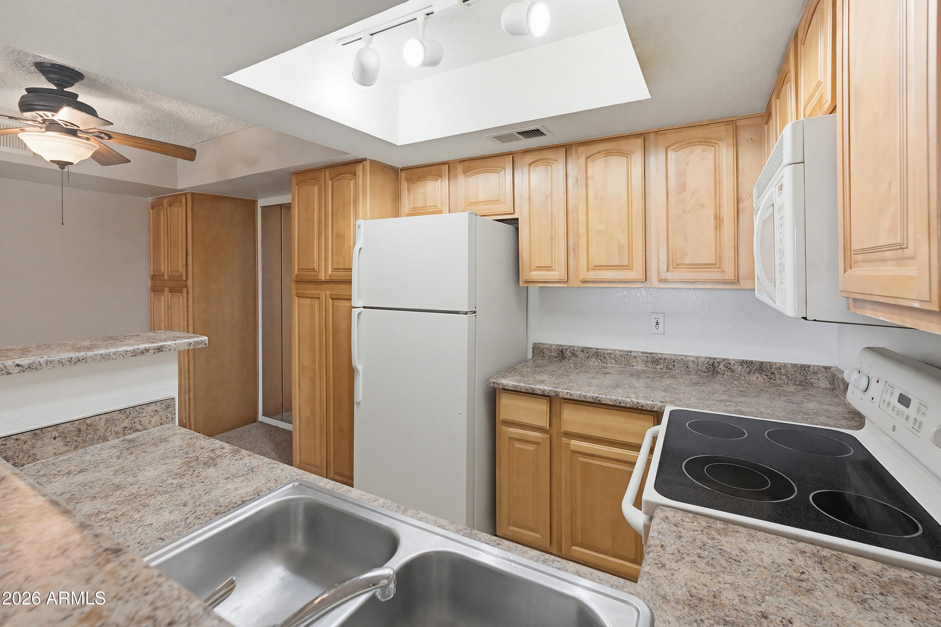 3601 W TIERRA BUENA Lane 145