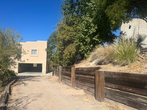 A home in Wickenburg