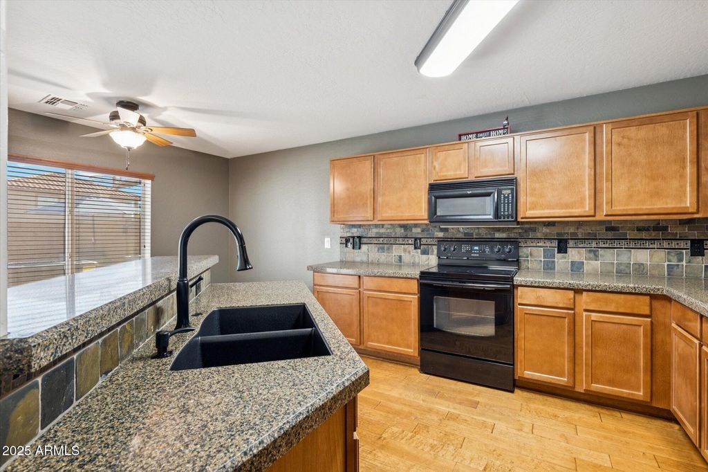 Photo of 22815 W Cantilever Street, Buckeye, AZ 85326 (MLS # 6928617)