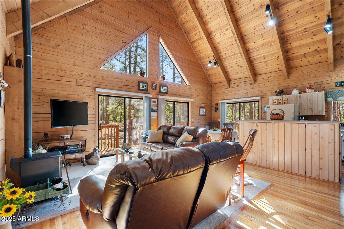 4754 S SENATOR Highway