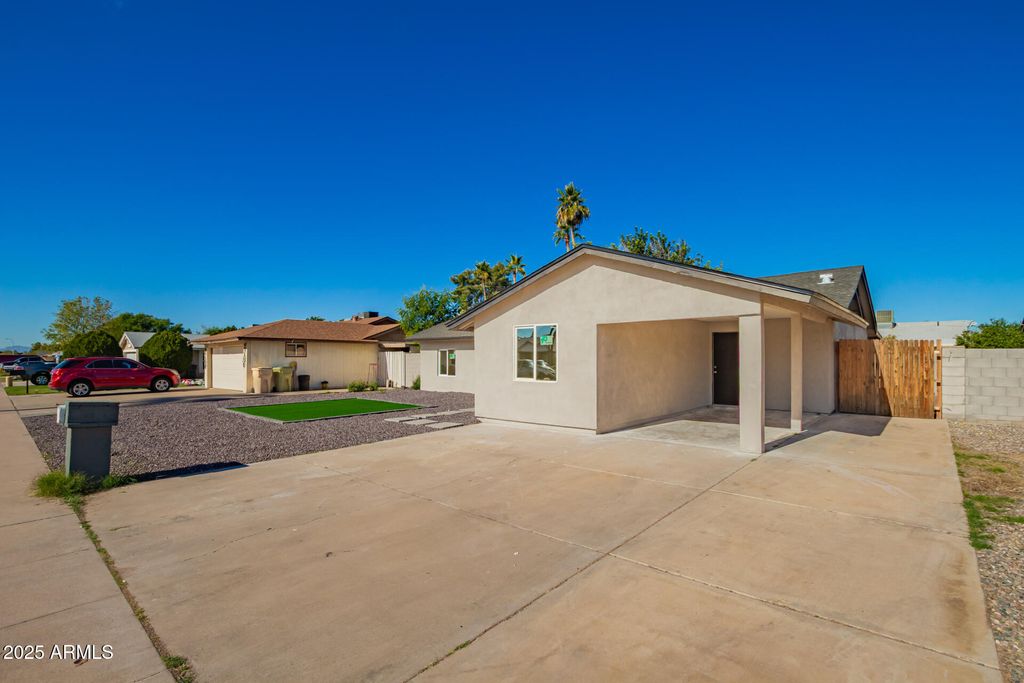 Photo of 5528 W Carol Avenue, Glendale, AZ 85302 (MLS # 6955242)